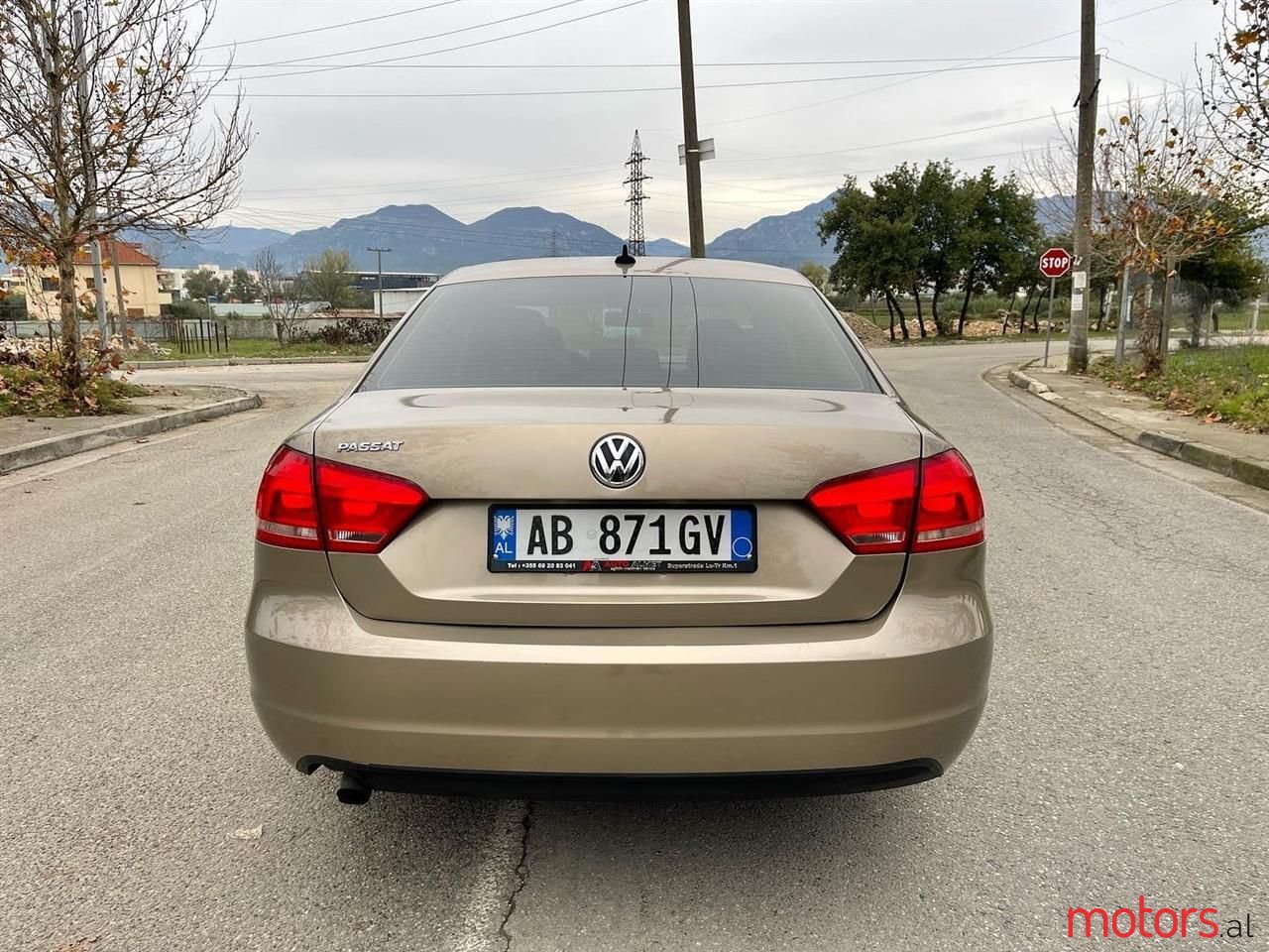2015' Volkswagen Passat photo #2