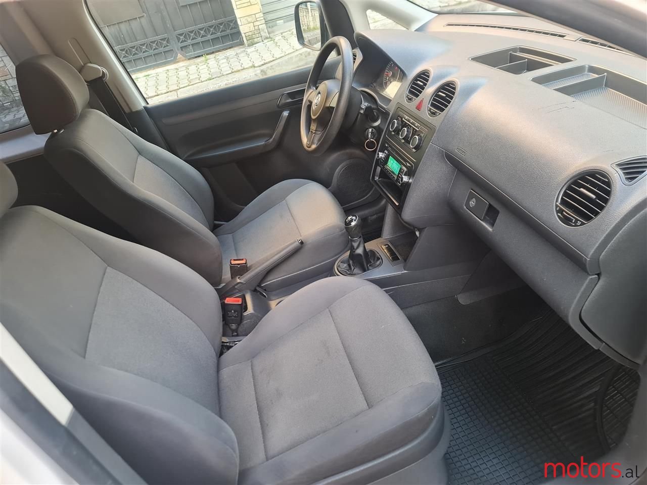 2014' Volkswagen Caddy photo #5