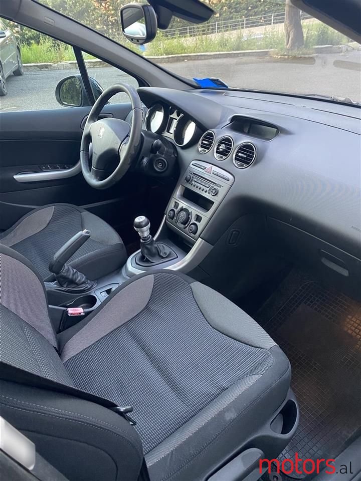 2008' Peugeot 308 photo #6