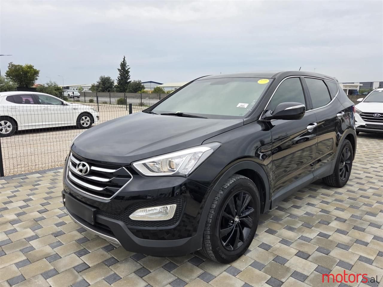 2013' Hyundai Santa Fe photo #2