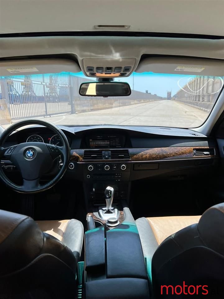 2008' BMW 528 photo #5