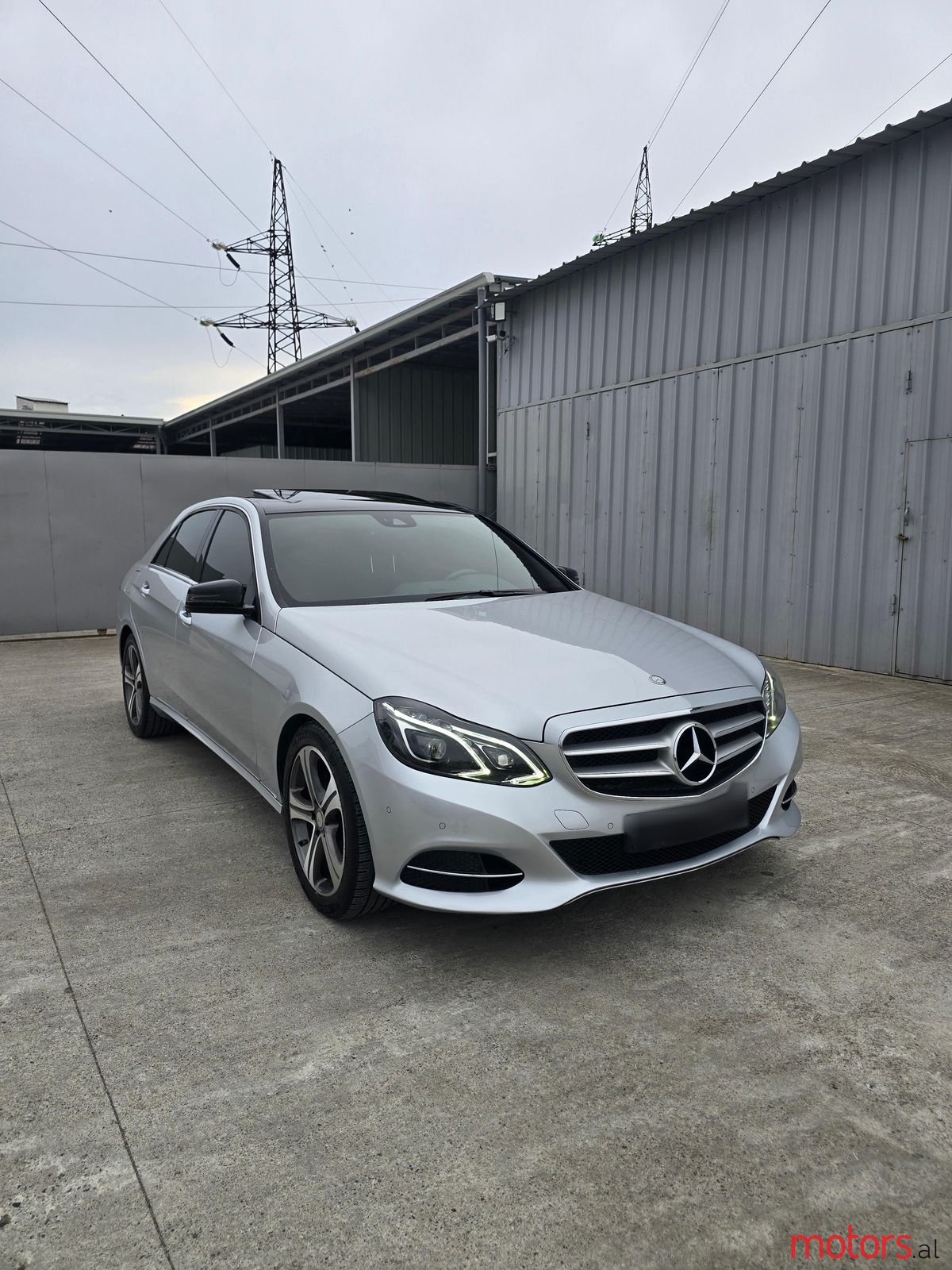 2014' Mercedes-Benz E 220 photo #1