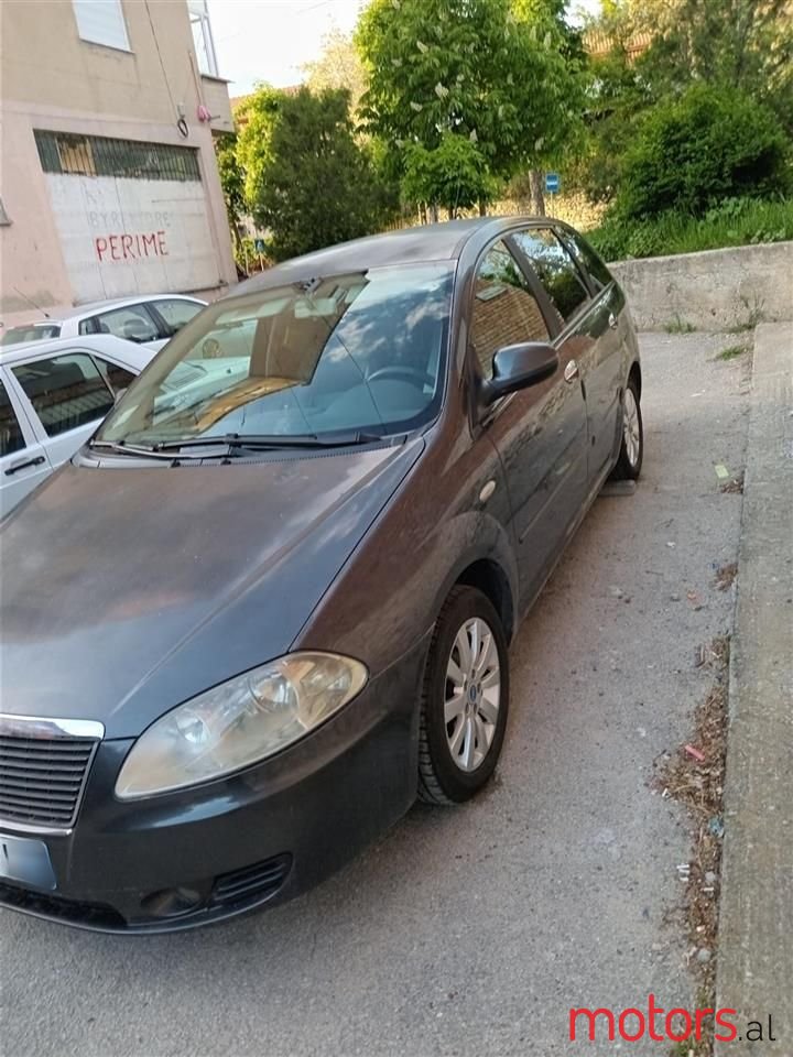 2006' Fiat Croma photo #3