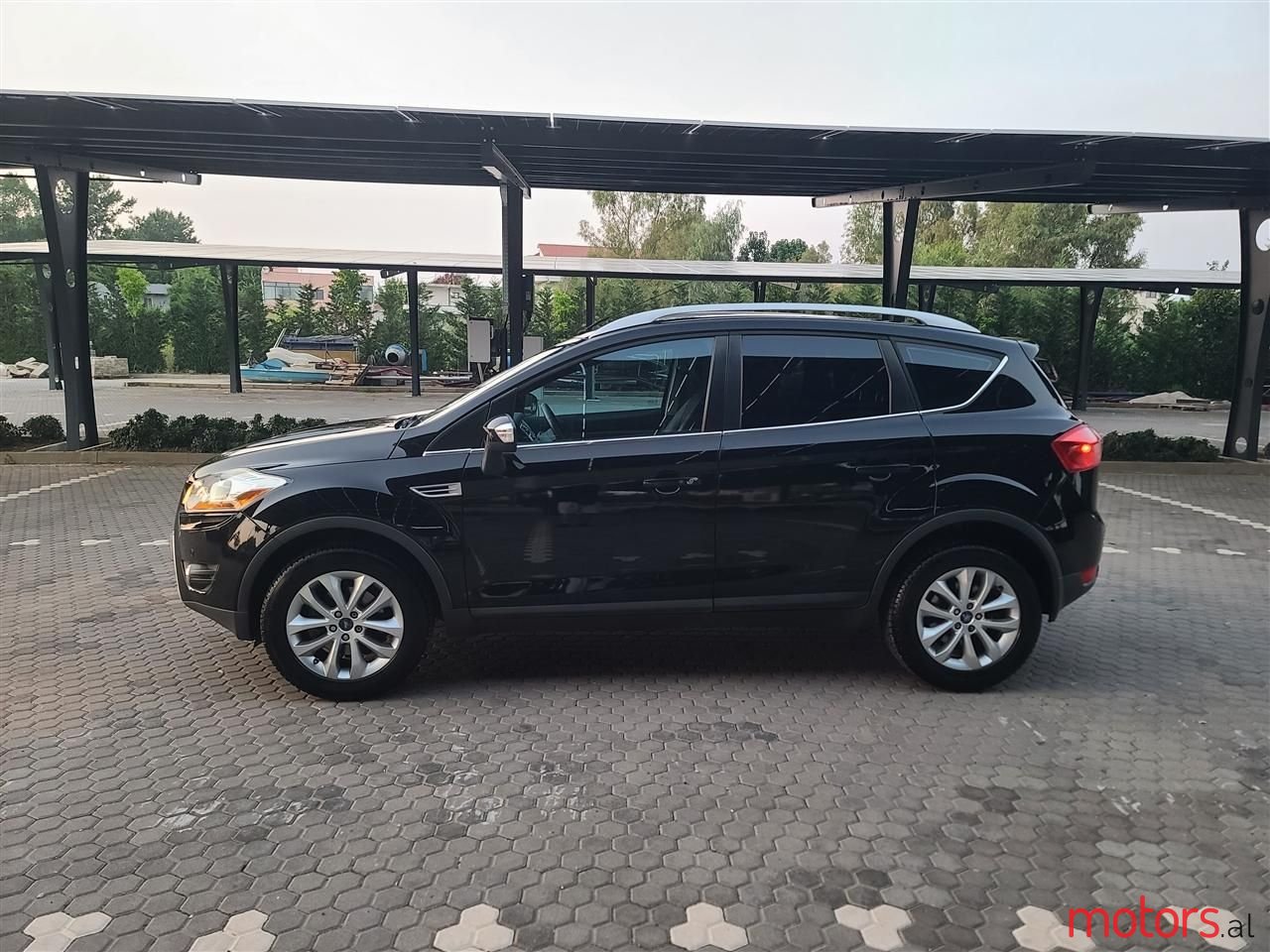 2010' Ford Kuga photo #5