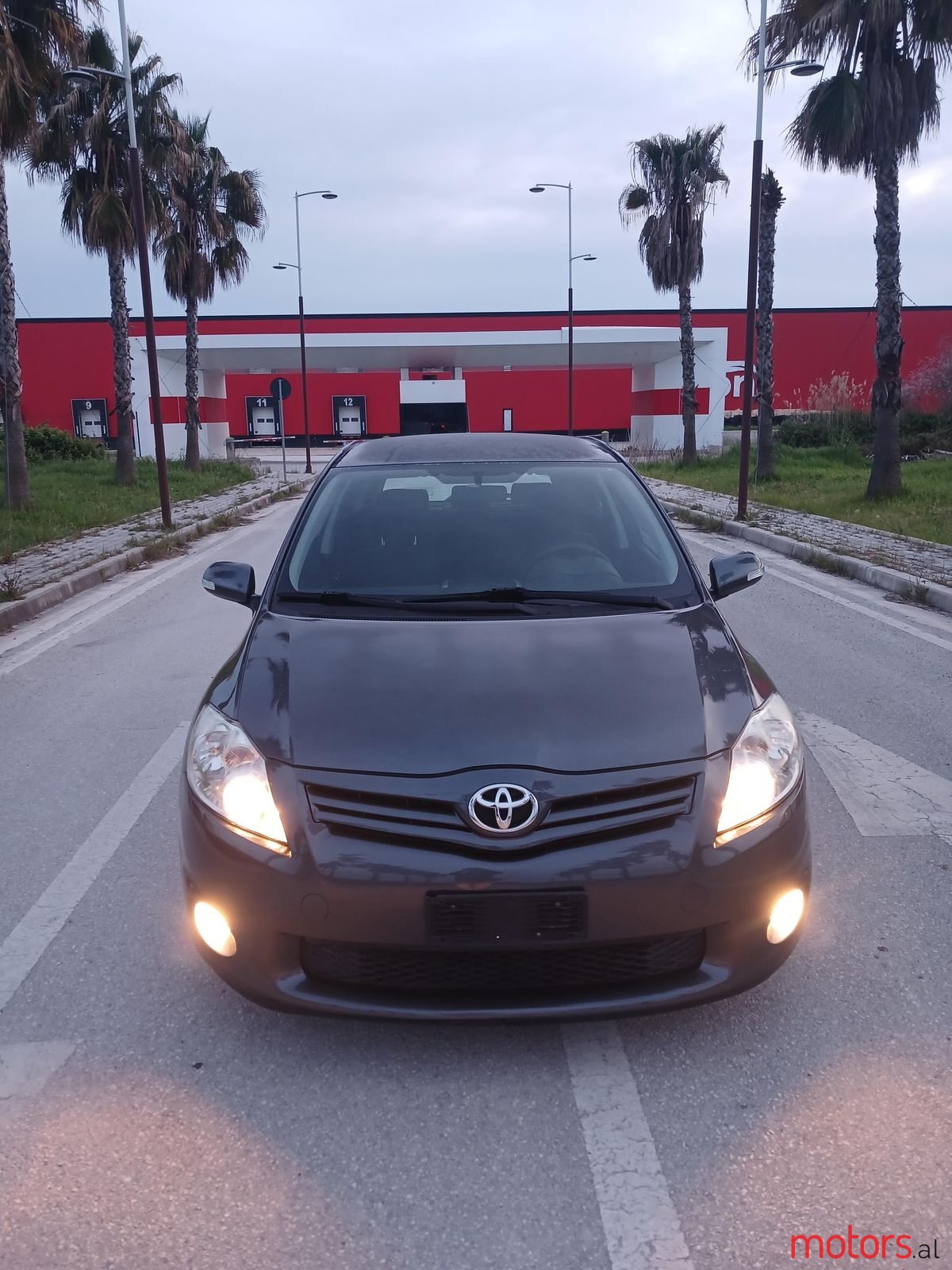2010' Toyota Auris photo #1