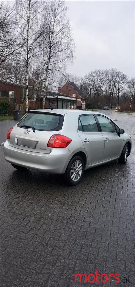 2009' Toyota Auris photo #4