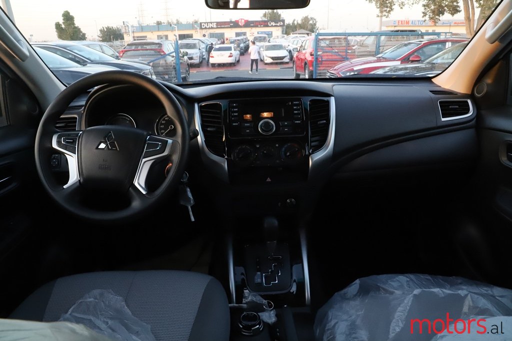 2022' Mitsubishi L 200 2.4L DIESEL FULL OPTION 4WD photo #6