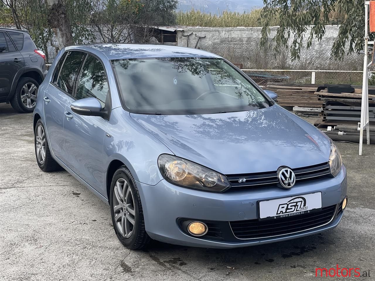 2009' Volkswagen Golf photo #3