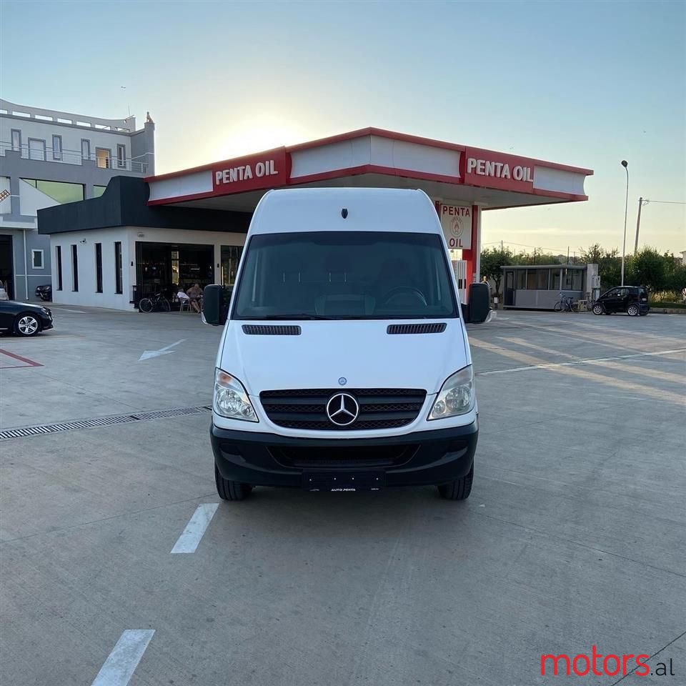 2013' Mercedes-Benz Sprinter photo #1