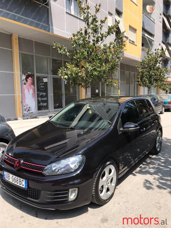 2010' Volkswagen Golf photo #1