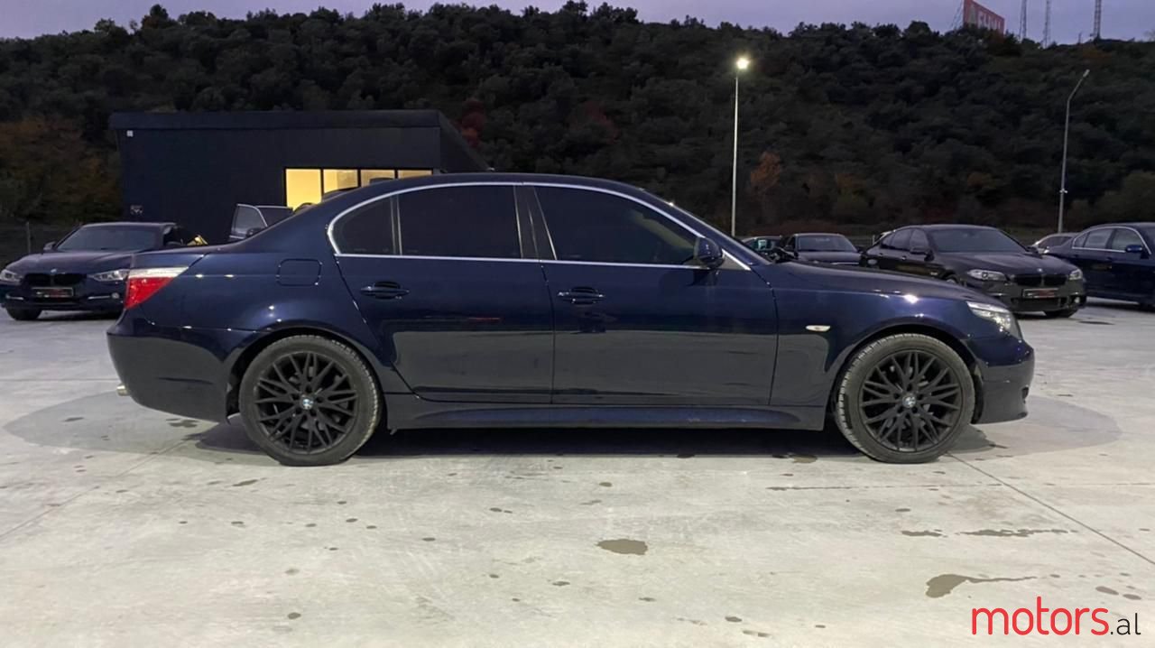 2009' BMW 528 photo #6