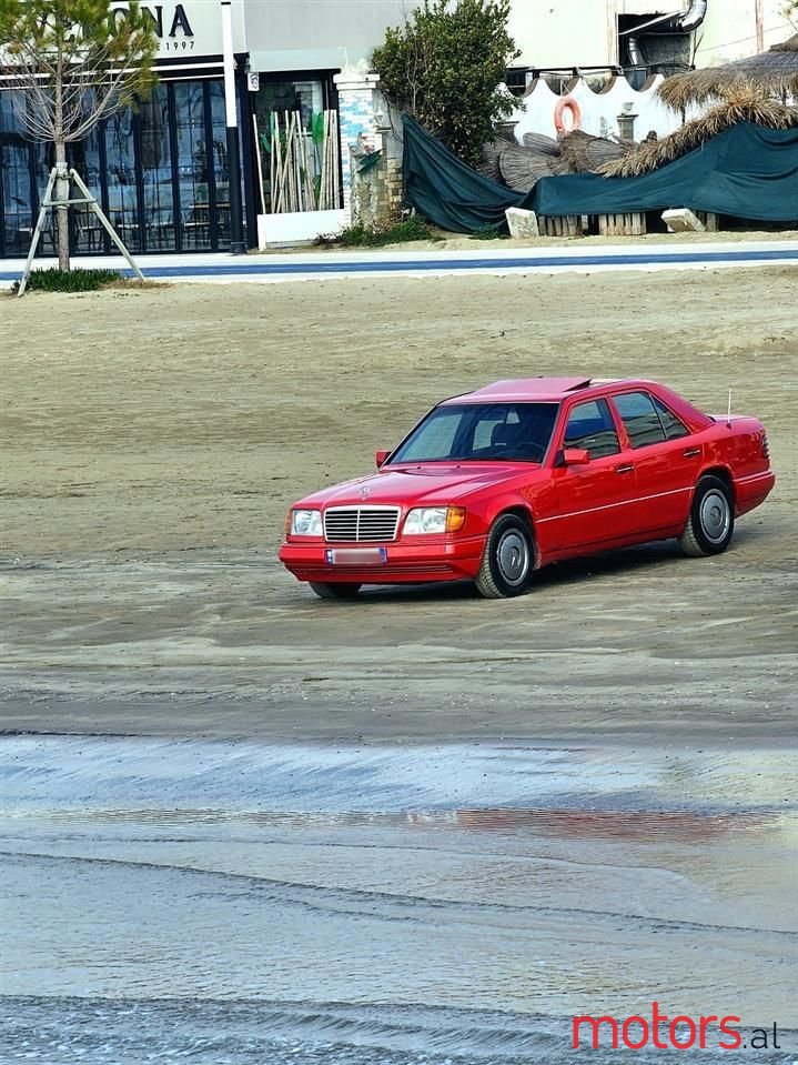 1991' Mercedes-Benz E 200 photo #1