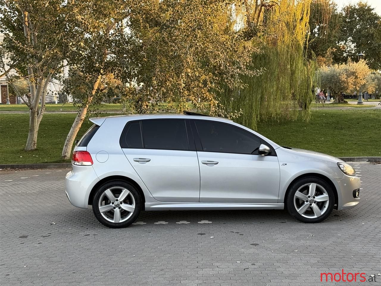 2012' Volkswagen Golf photo #5