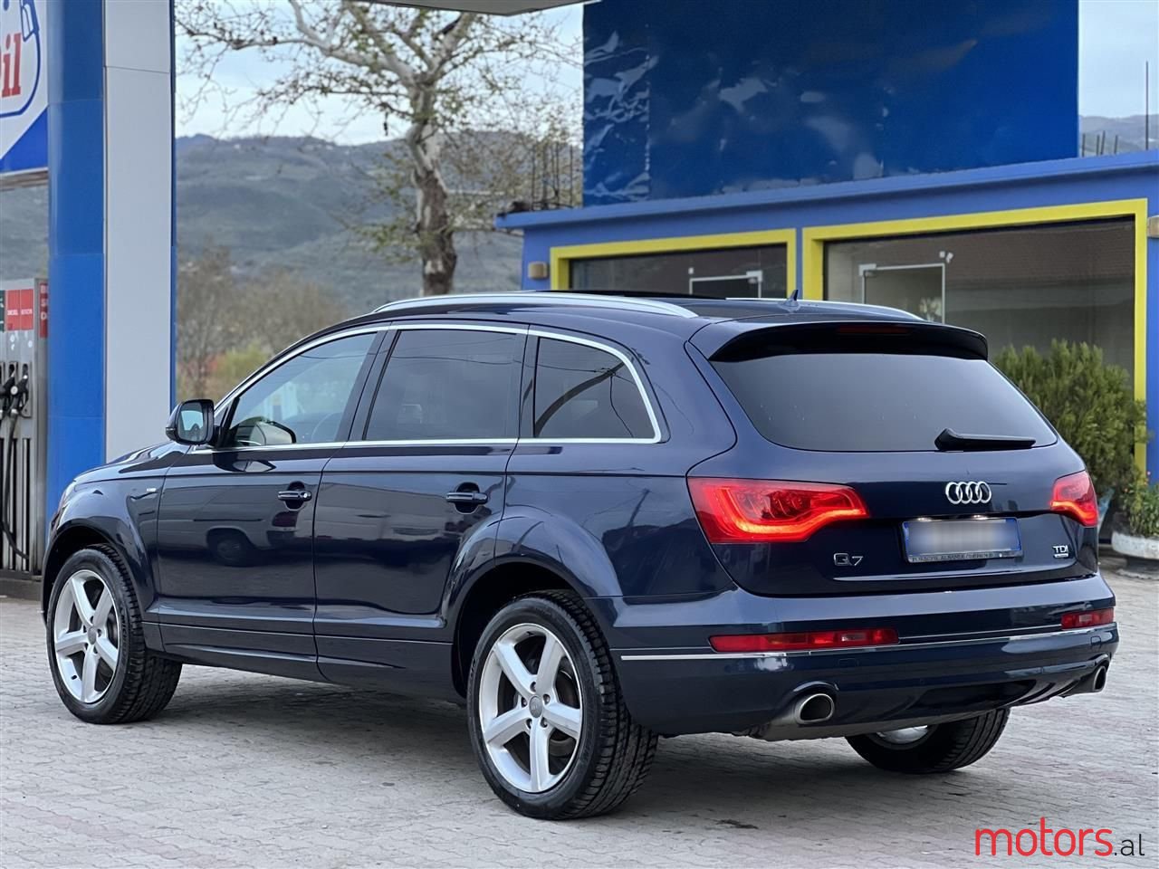 2013' Audi Q7 photo #5