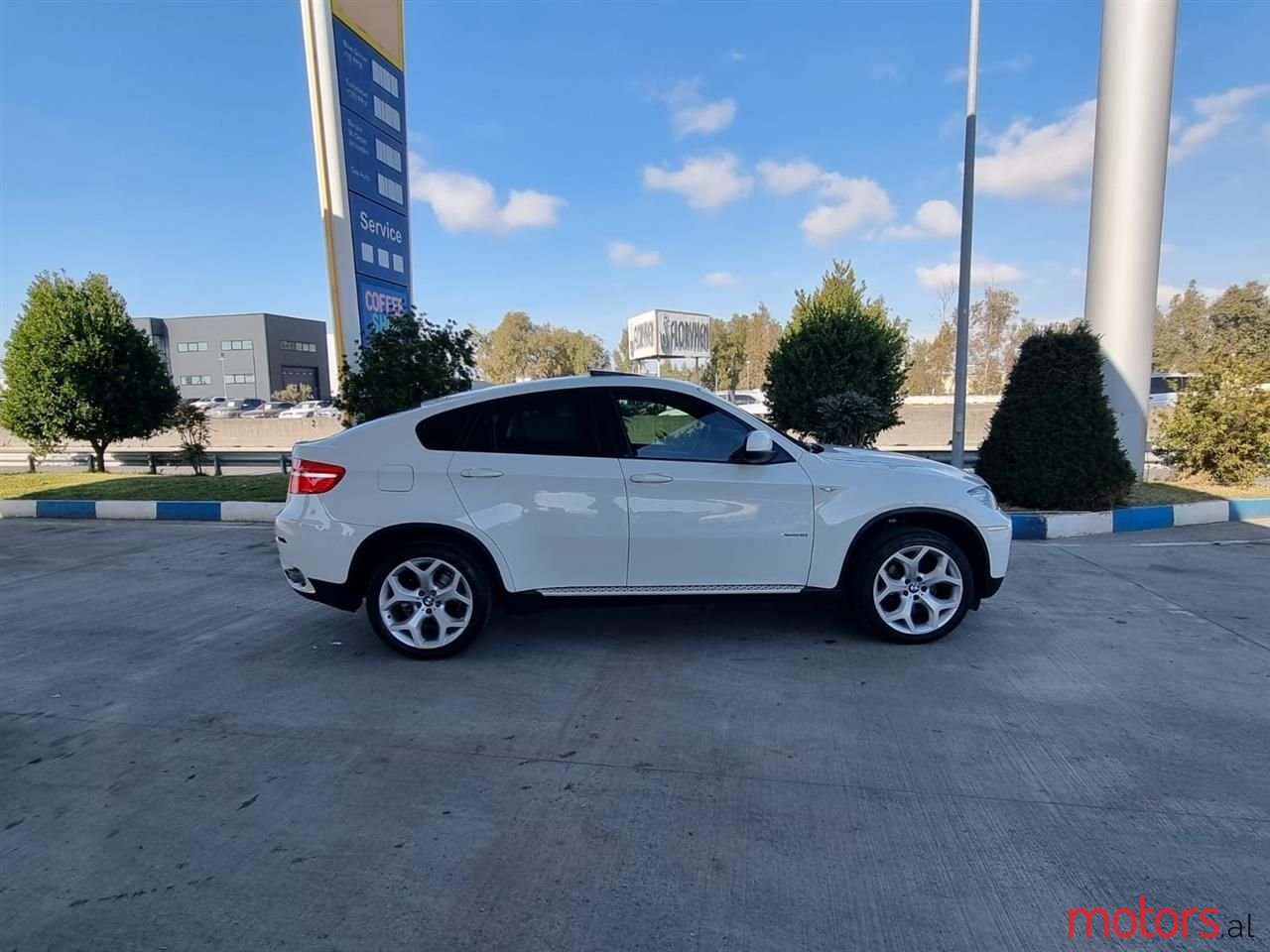 2010' BMW X6 photo #3