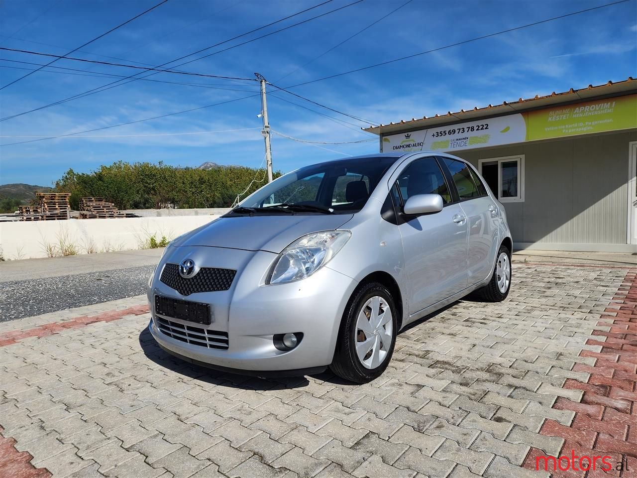 2009' Toyota Yaris photo #1