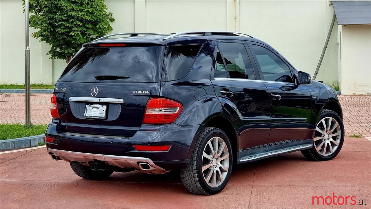 2011' Mercedes-Benz ML 350 photo #4