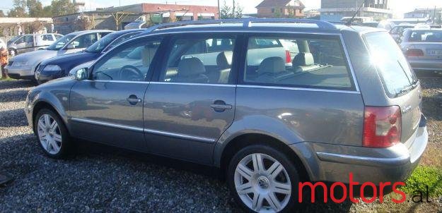 2003' Volkswagen Passat photo #3