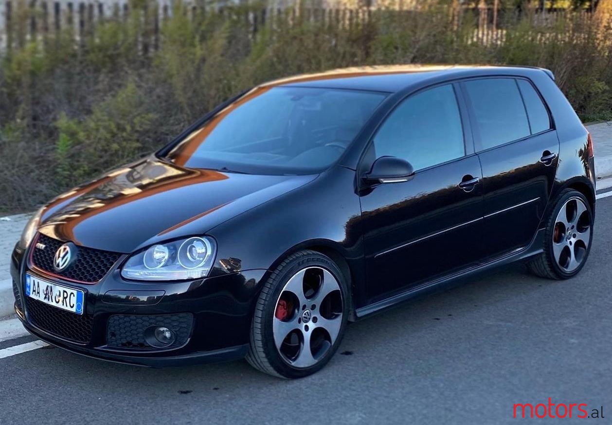 2005' Volkswagen Golf photo #1