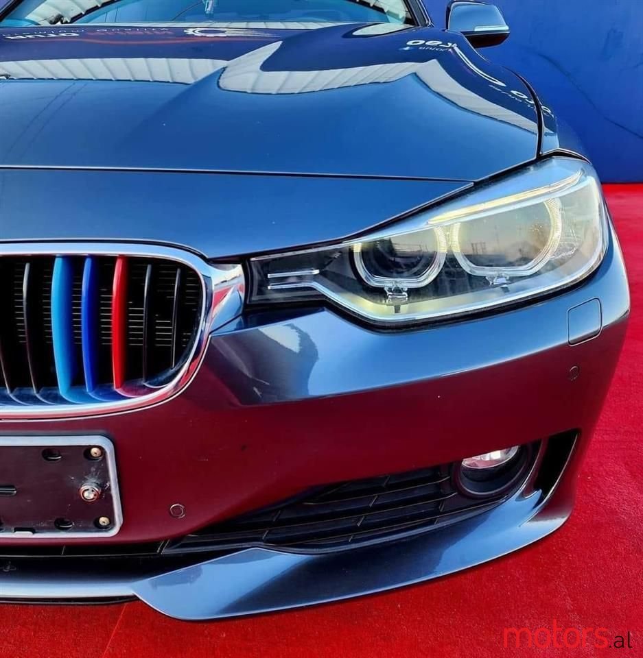 2012' BMW 320 photo #3