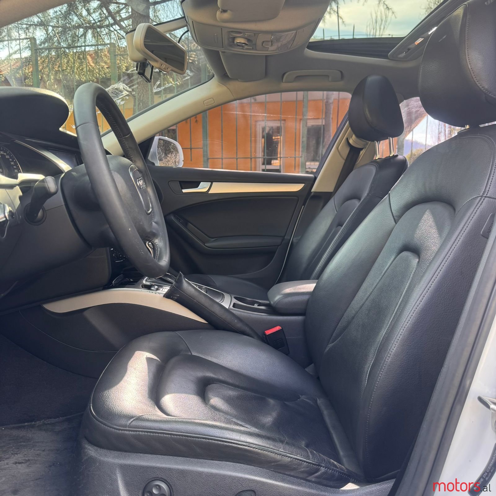 2012' Audi A4 photo #1