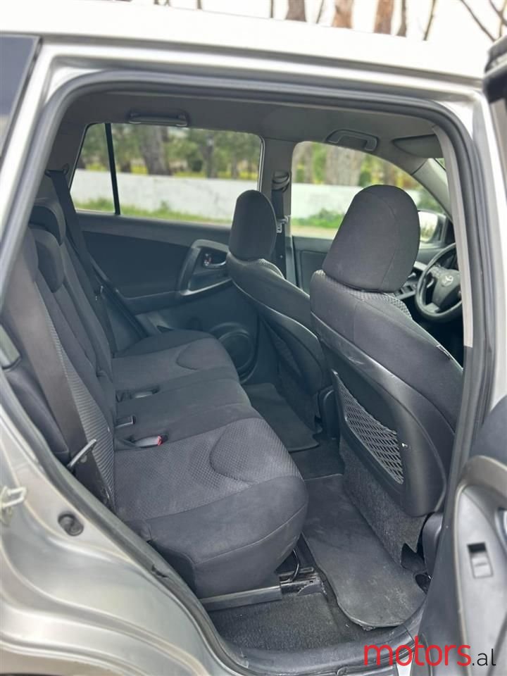 2011' Toyota RAV4 photo #5