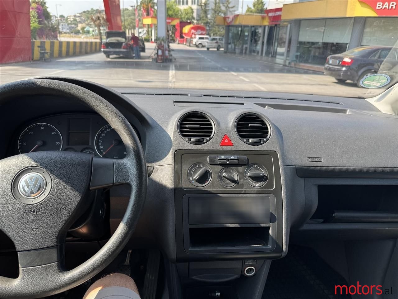 2007' Volkswagen Caddy photo #2