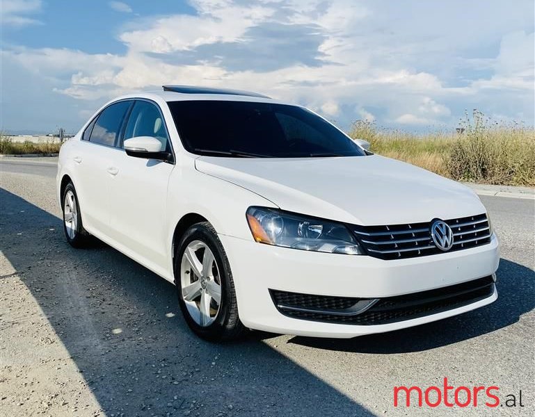 2013' Volkswagen Passat photo #3