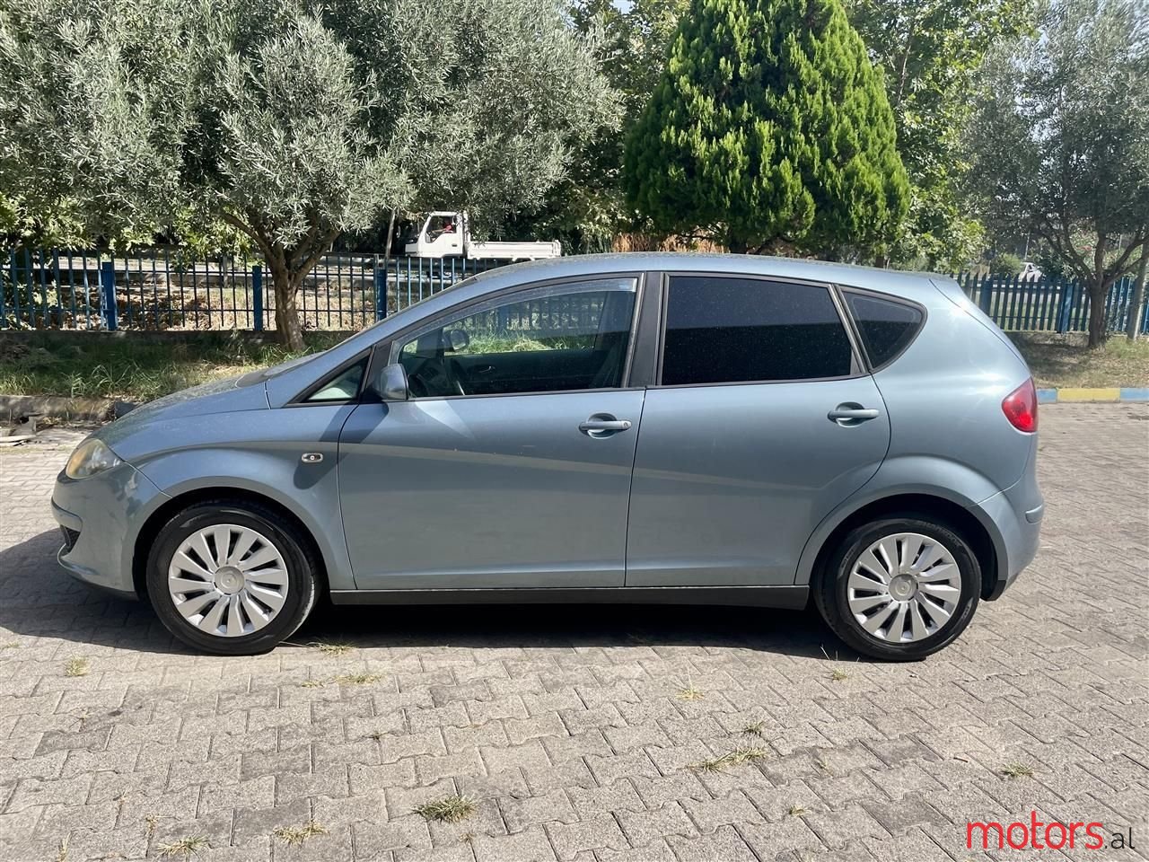 2004' SEAT Altea photo #3