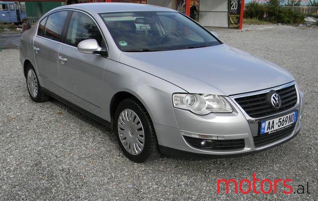 2008' Volkswagen Passat photo #1