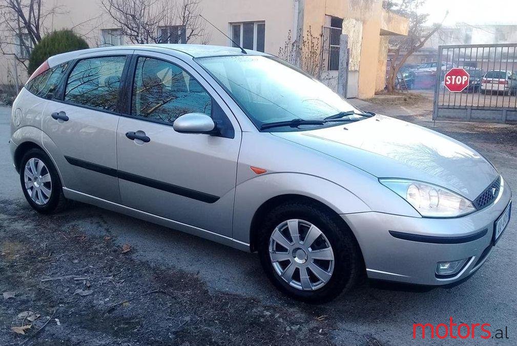 2002' Ford Focus photo #1