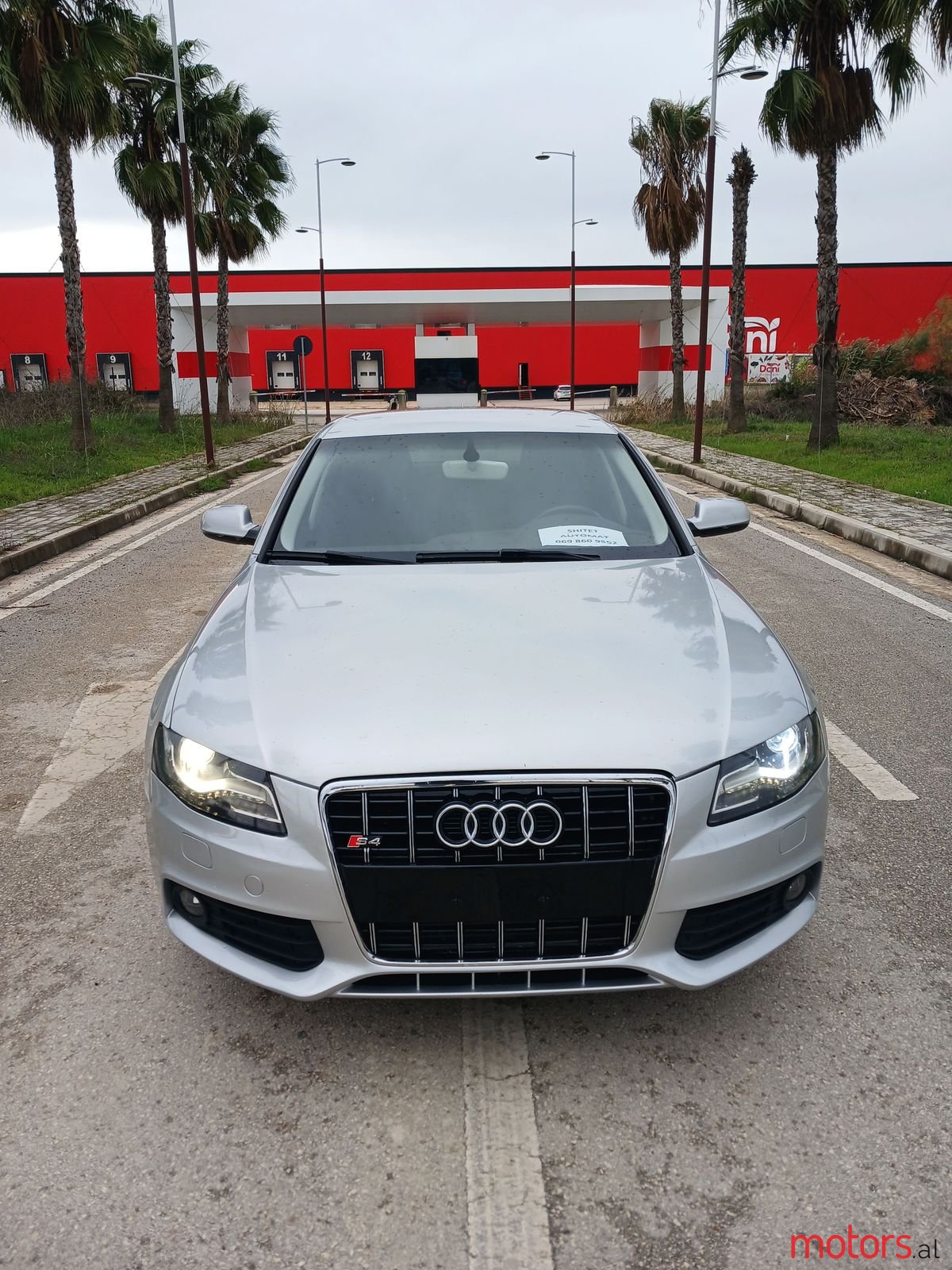 2010' Audi A4 photo #1