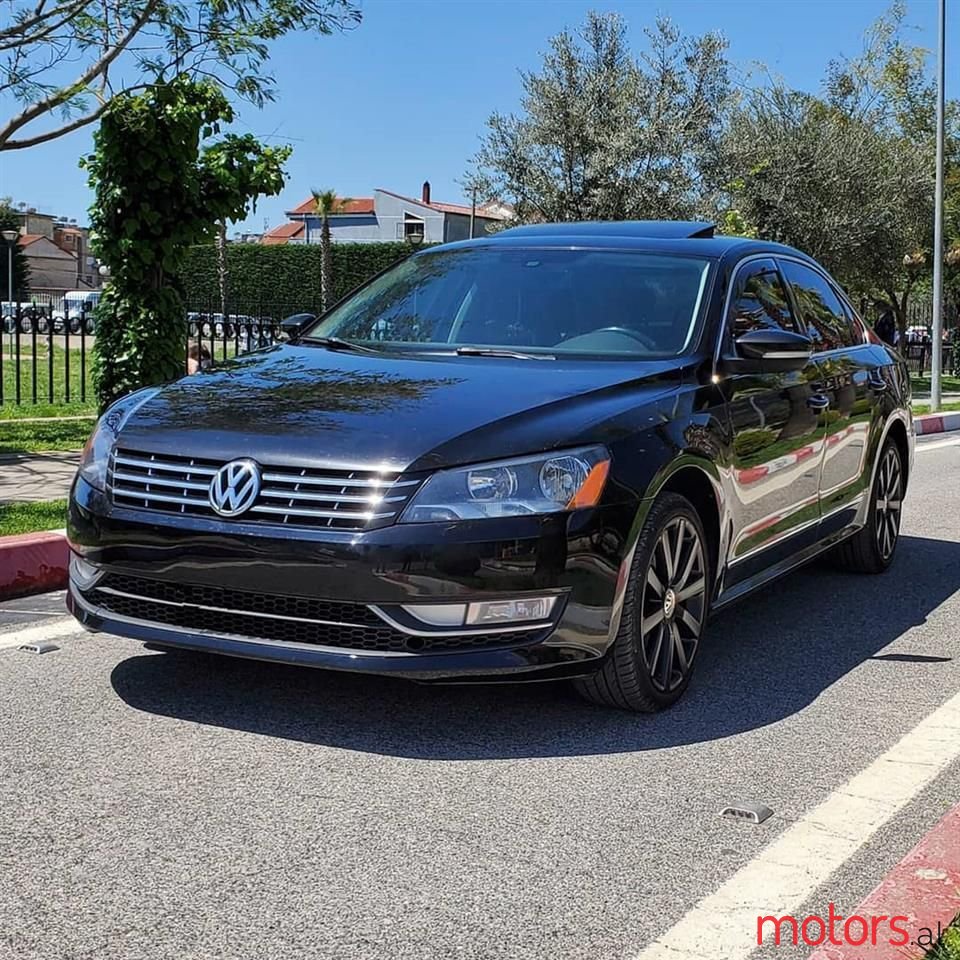 2014' Volkswagen Passat photo #2