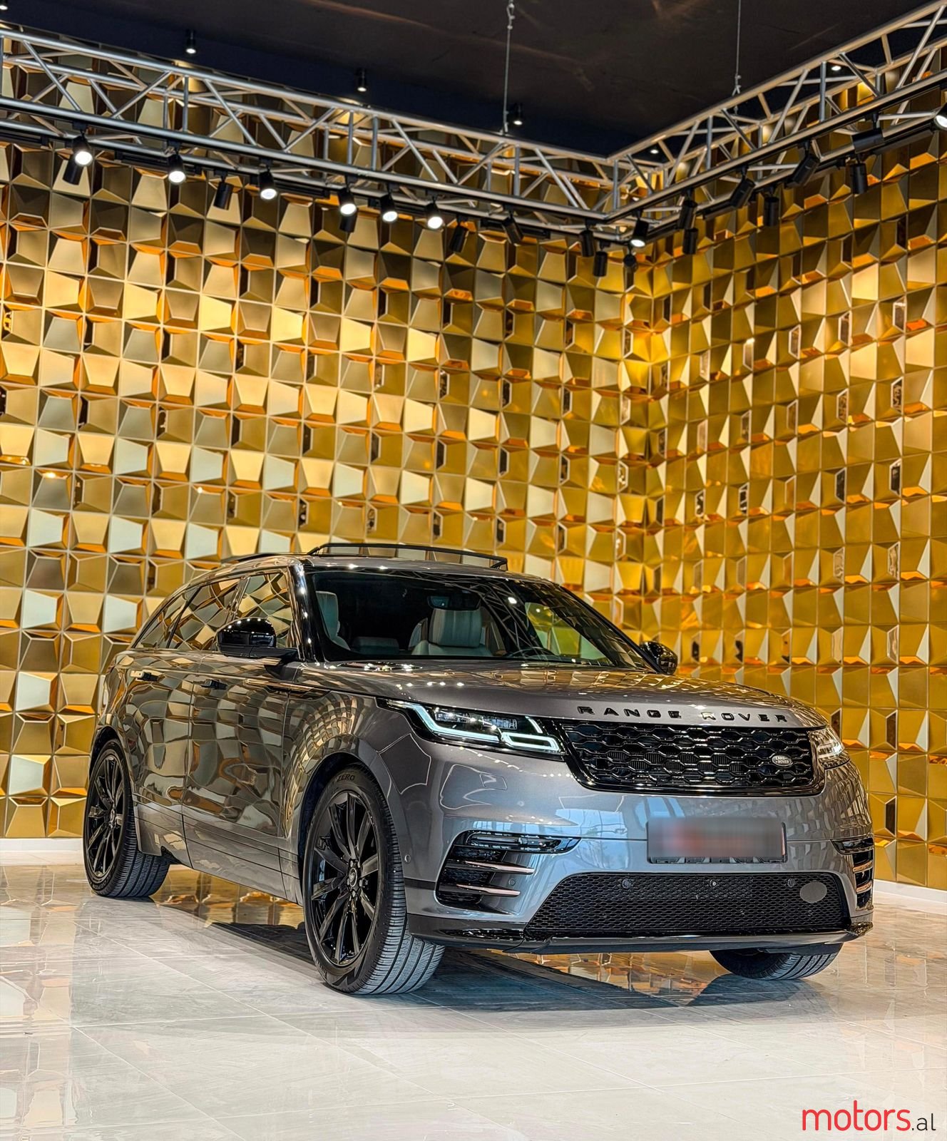 2018' Land Rover Range Rover Velar photo #1