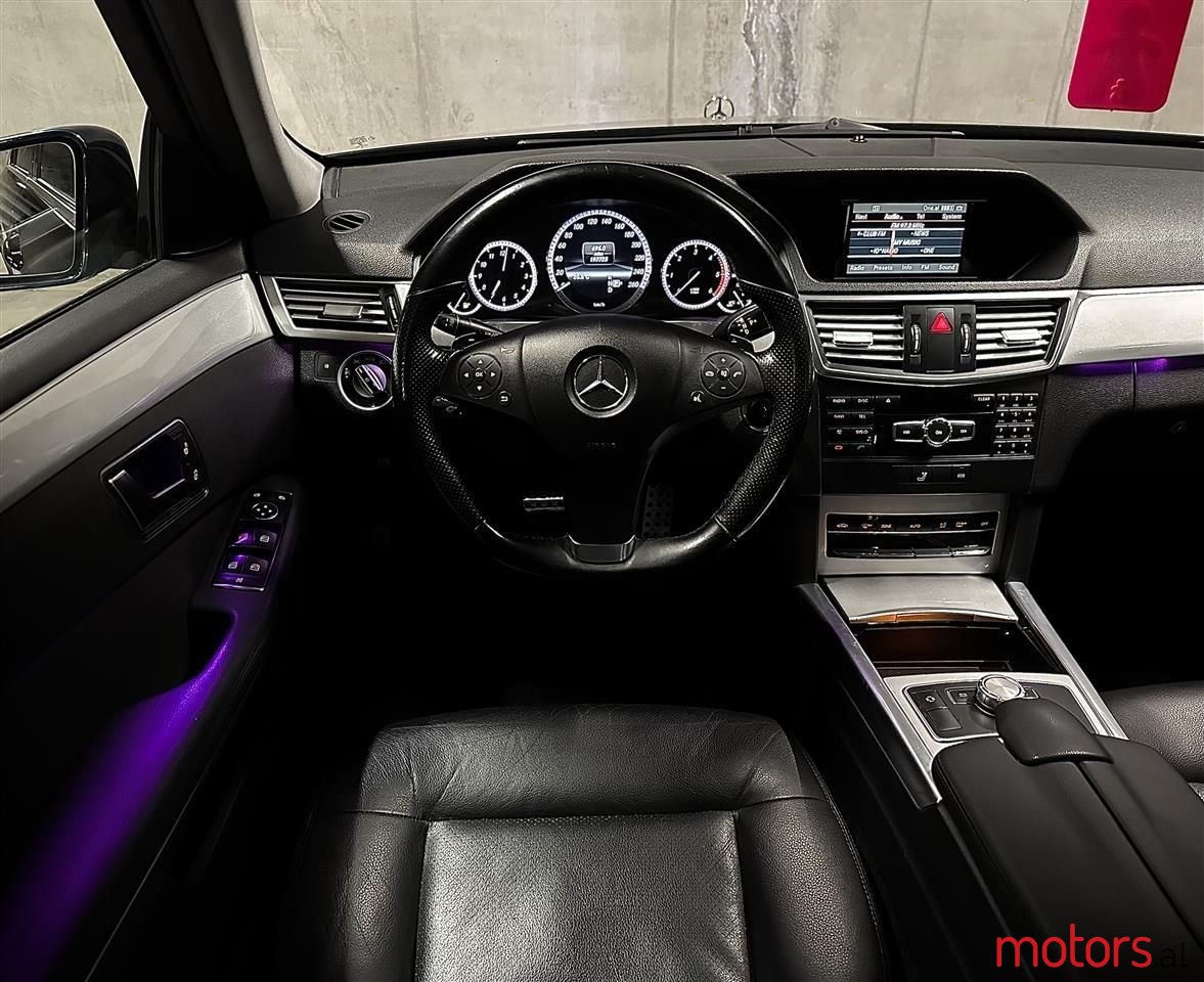2013' Mercedes-Benz E 220 photo #2