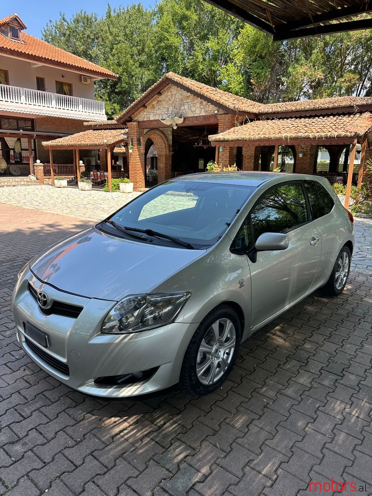 2009' Toyota Auris photo #1