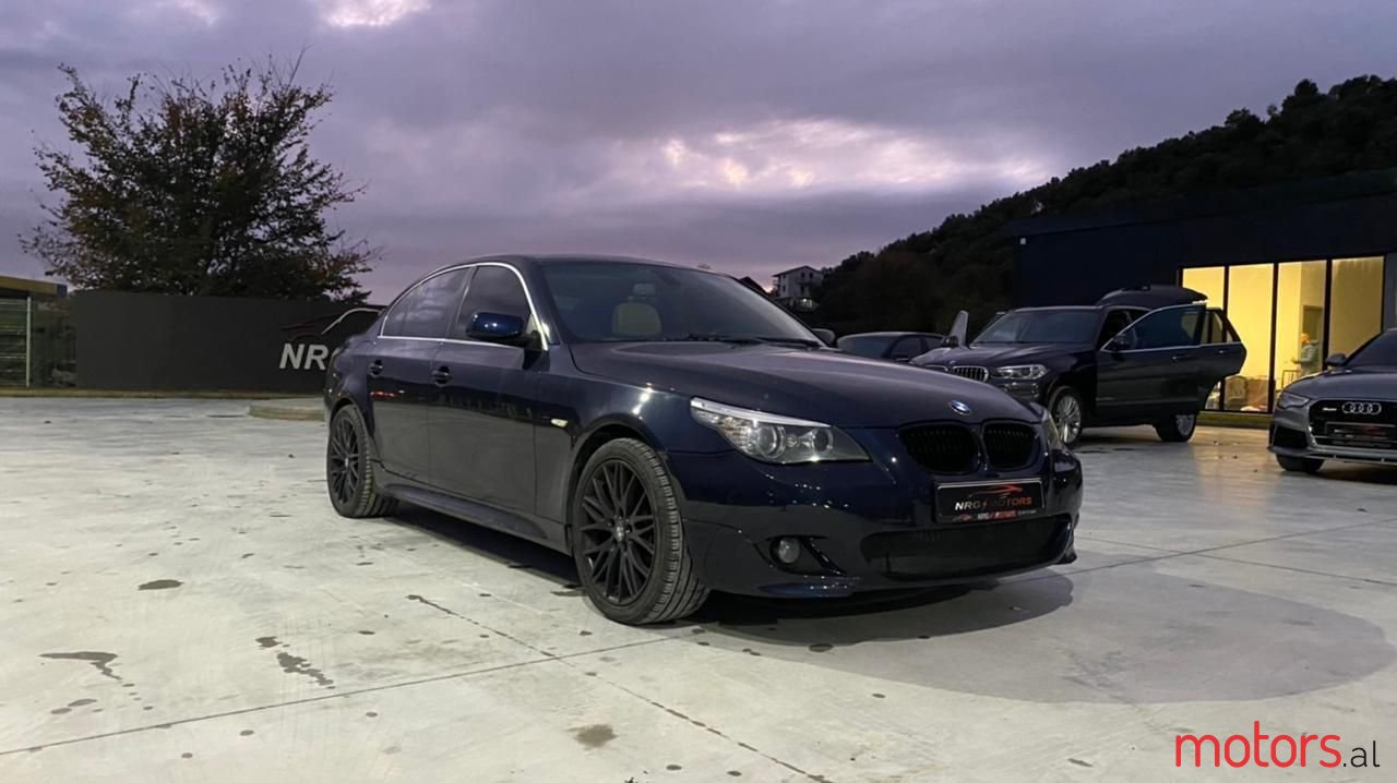 2009' BMW 528 photo #1