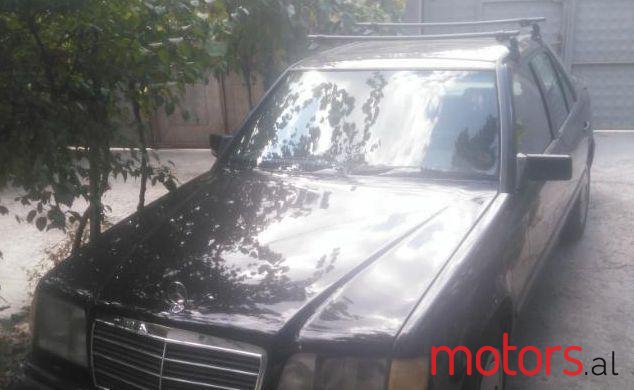 1986' Mercedes-Benz 200 photo #2