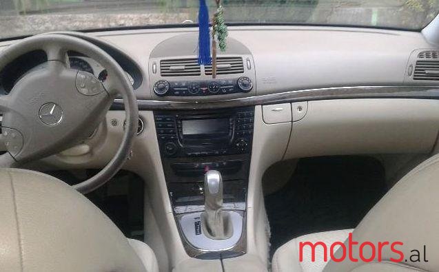 2003' Mercedes-Benz E-Class photo #1