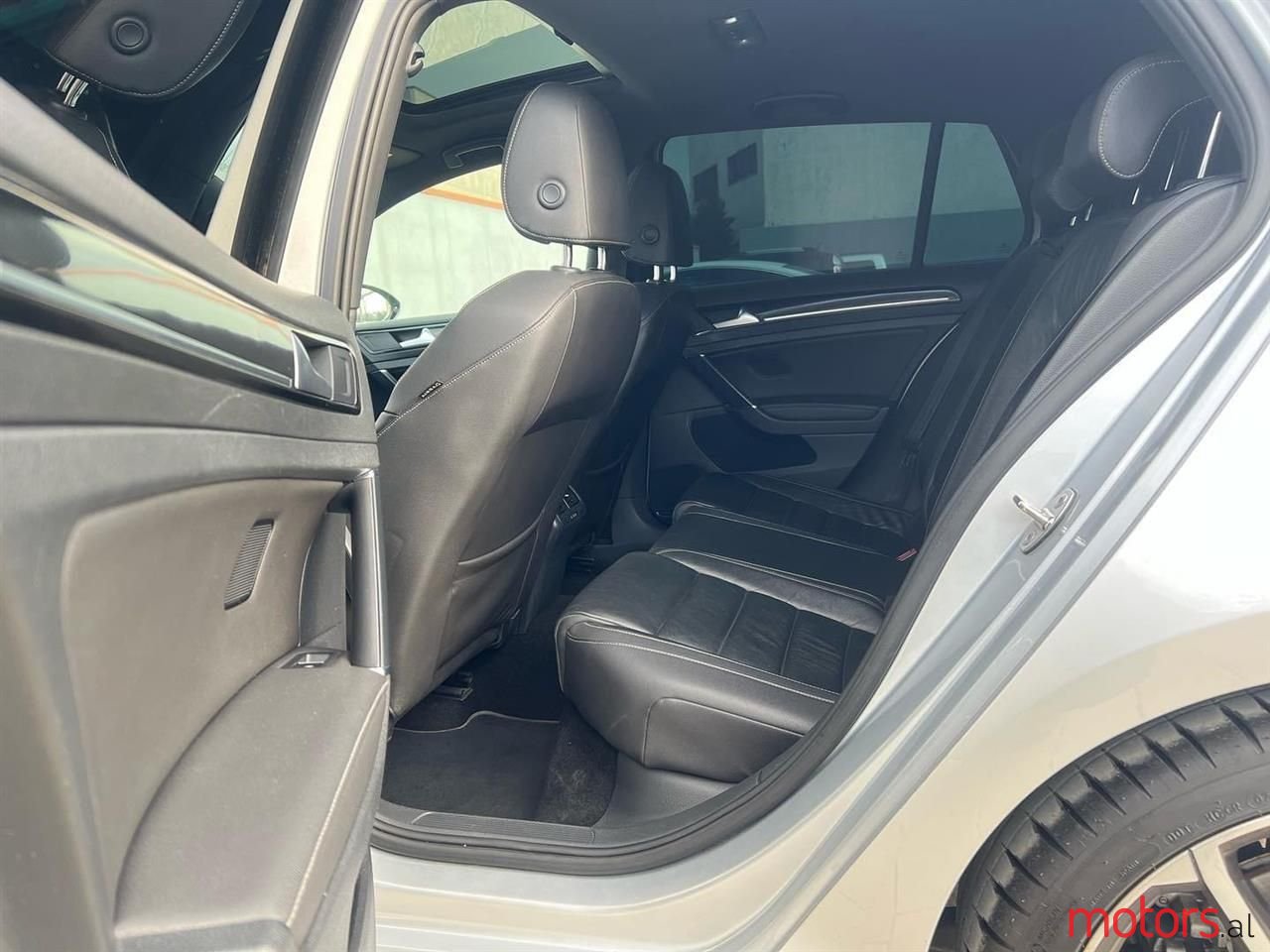 2014' Volkswagen Golf photo #6