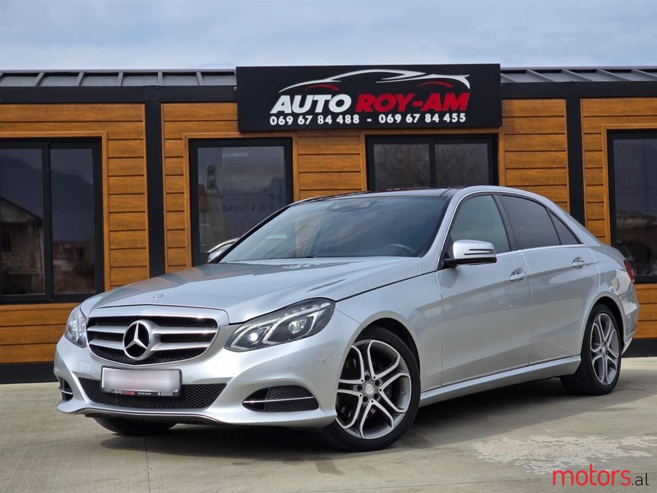 2015' Mercedes-Benz E 250 photo #1