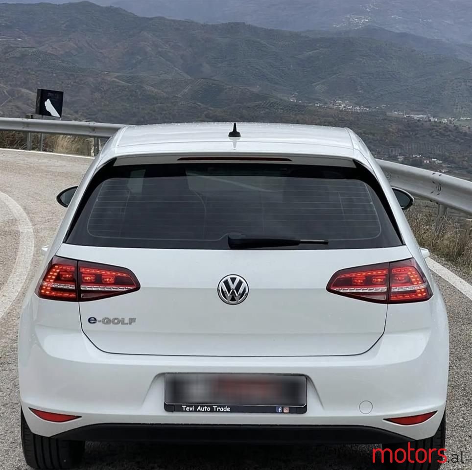 2016' Volkswagen e-Golf photo #6