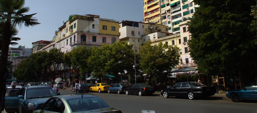 Një ndër tre banorë në Shqipëri ka makinë, ende ndër më të ulëtat në Europë!