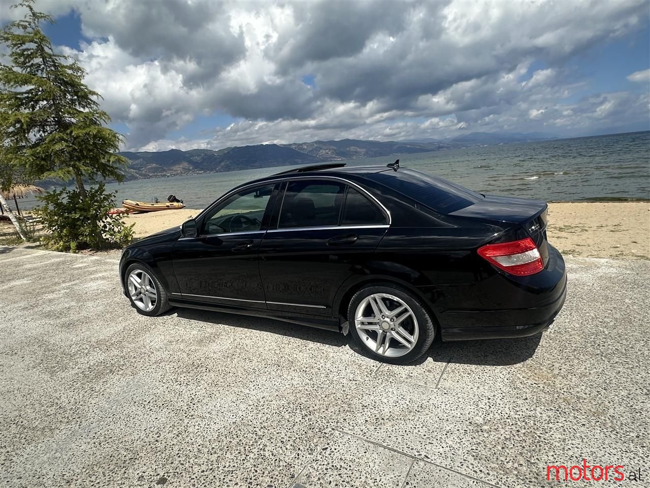 2008' Mercedes-Benz C 300 photo #1