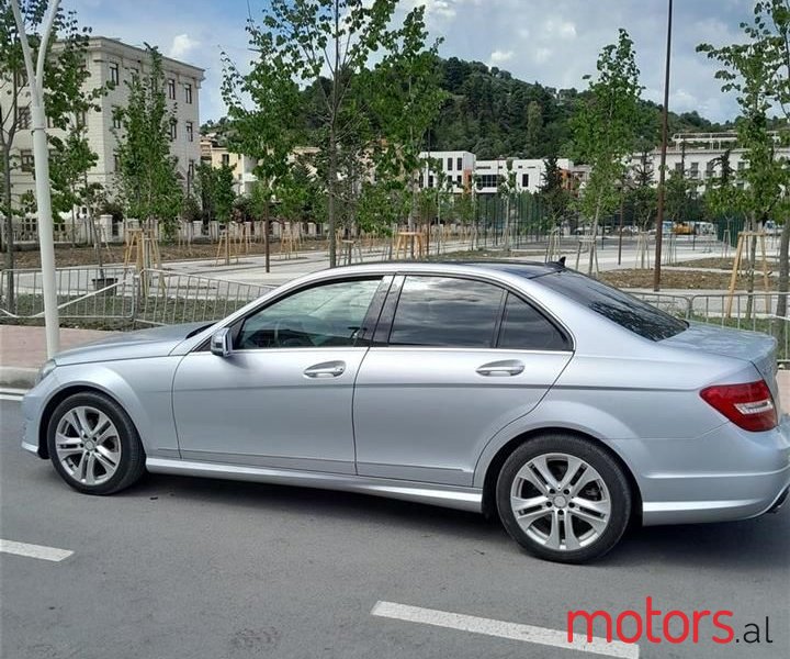 2013' Mercedes-Benz C 220 photo #2