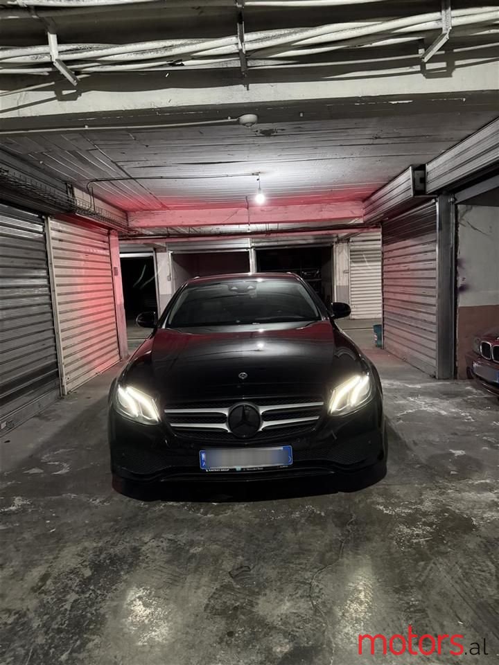 2016' Mercedes-Benz E 220 photo #3