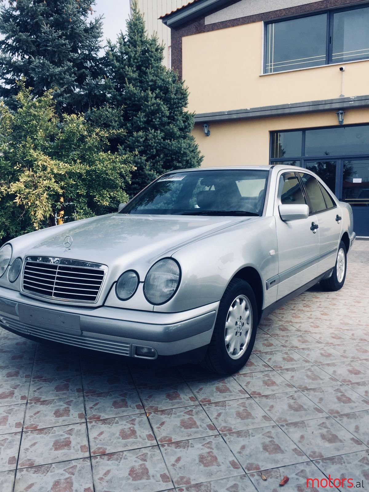 1996' Mercedes-Benz E-Class E250 photo #1