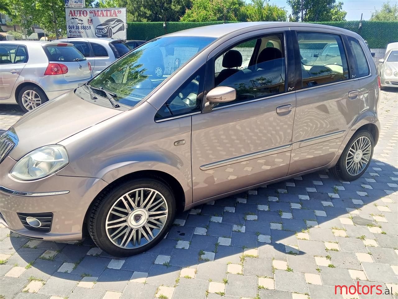 2008' Lancia Musa photo #3