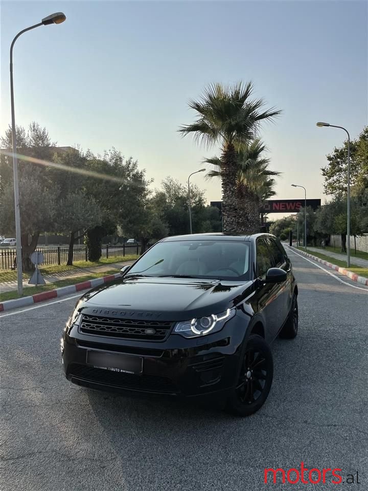 2018' Land Rover Discovery Sport photo #3