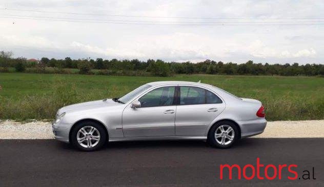 2008' Mercedes-Benz E-Class photo #1